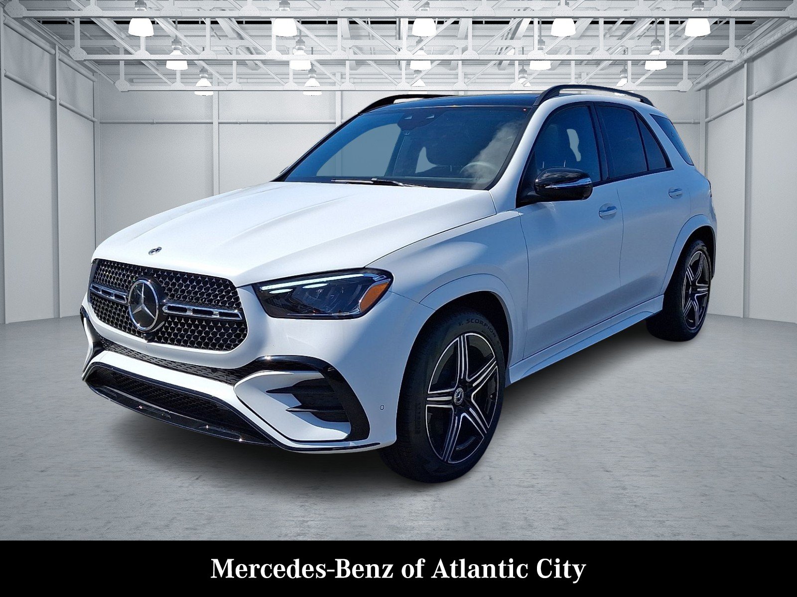 New 2026 MANUFAKTUR Moonlight White Magno Mercedes-Benz GLE 350 image 2