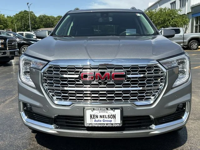Used 2023 Sterling Metallic GMC Denali image 2