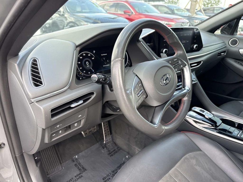 Used 2020 Gray Hyundai SEL Plus image 22