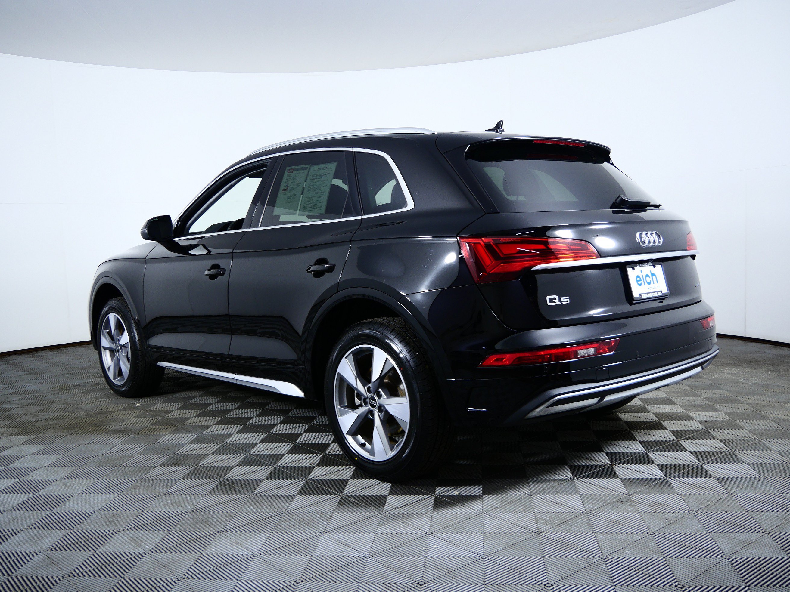 Used 2023 Brilliant Black Audi Premium Plus image 5
