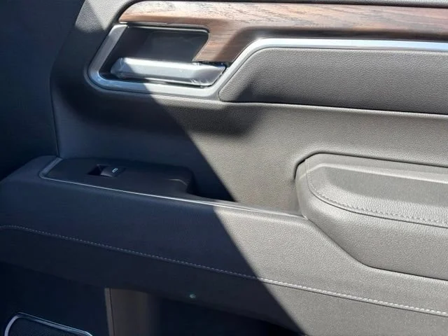 New 2026 Sterling Metallic GMC SLT image 18