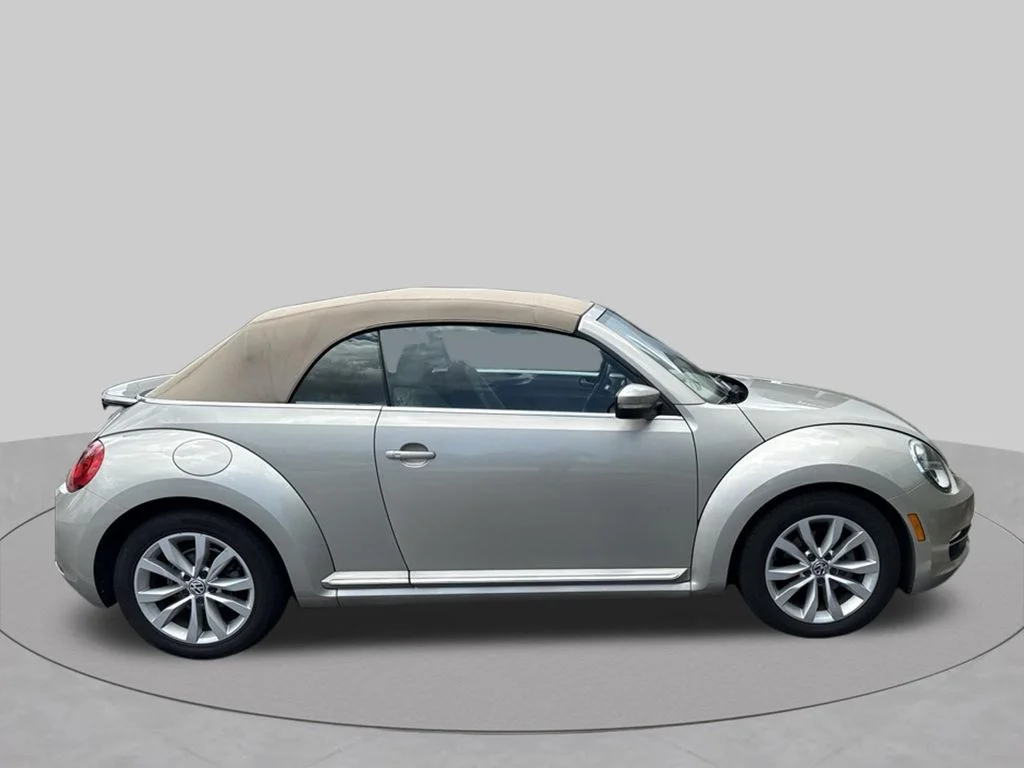 Used 2014 Gold Volkswagen 2.0 TDI image 4