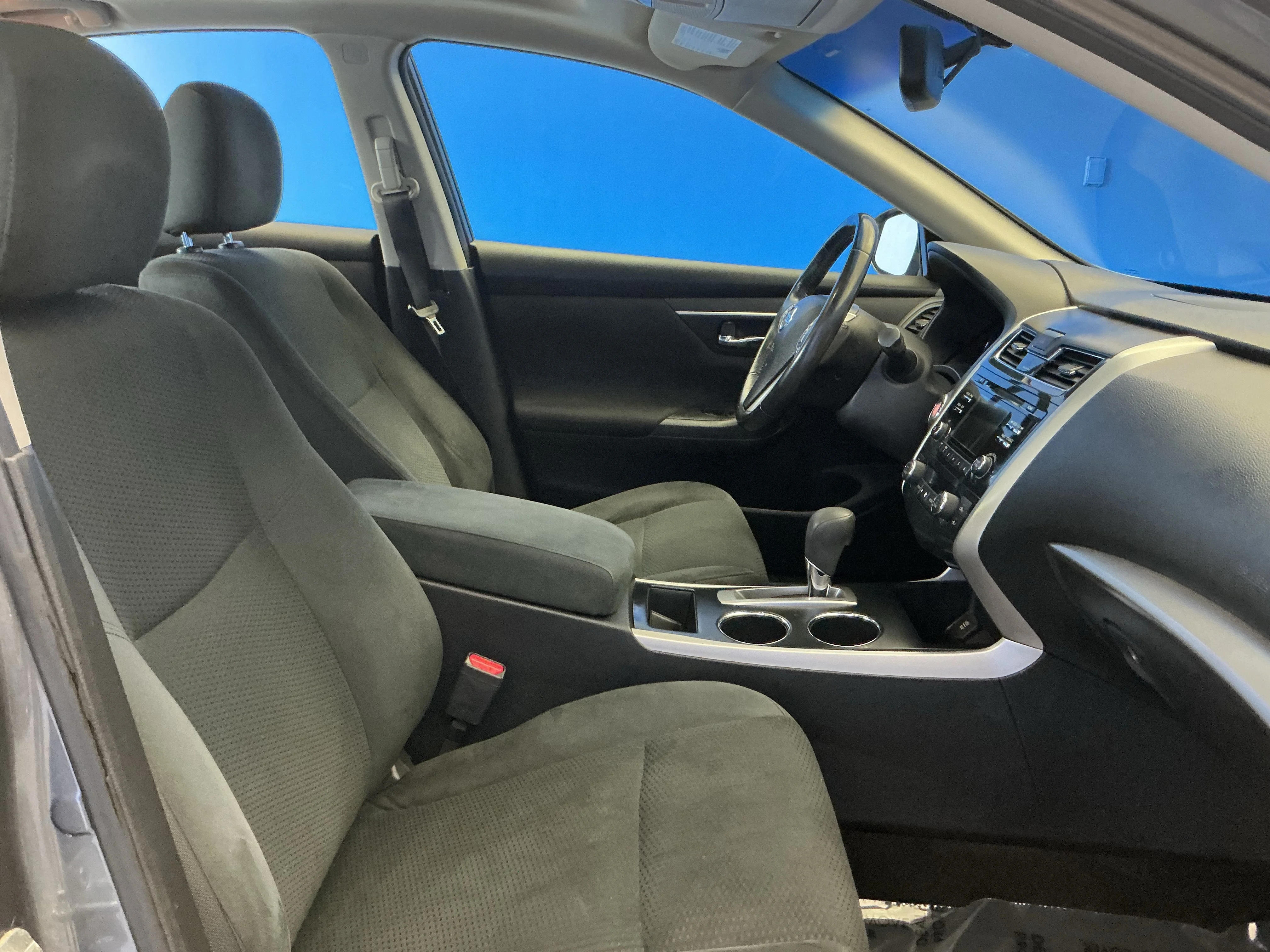 Used 2015 Gun Metallic Nissan 2.5 SV image 24