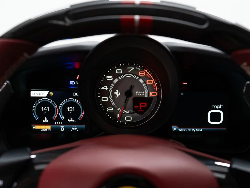 Used 2023 Grigio Titanio Metallic Ferrari  image 39