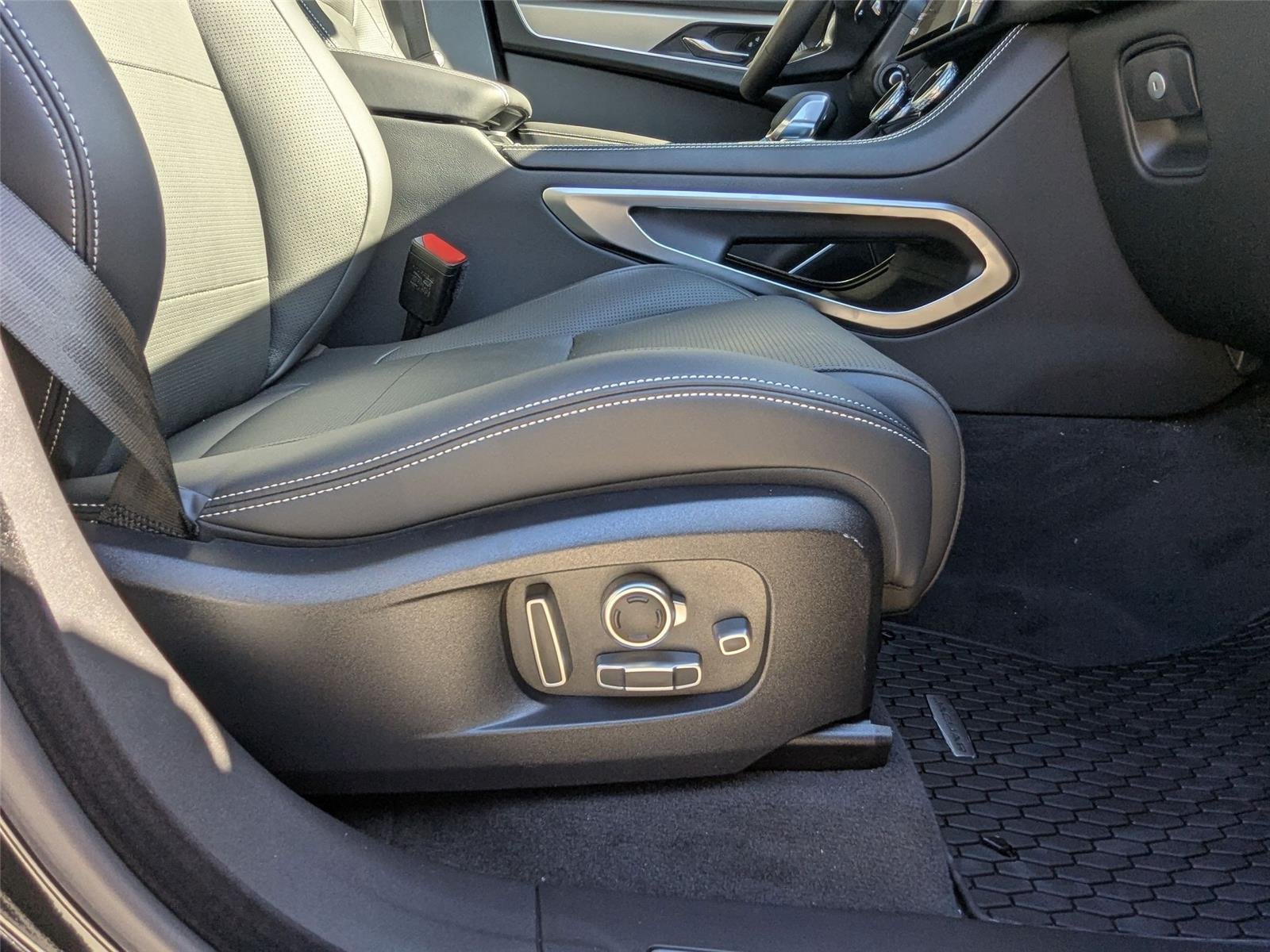 New 2026 Santorini Black Metallic Jaguar R-Dynamic S image 30