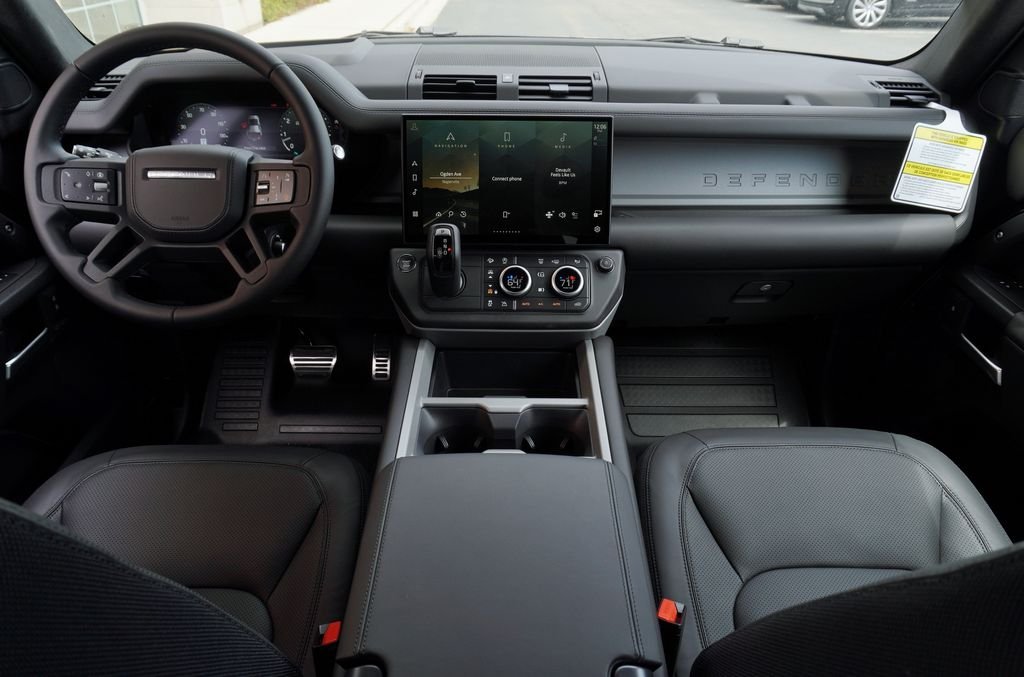New 2026 Santorini Black Land Rover X image 9