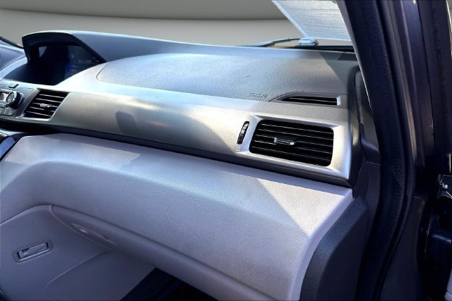 Used 2016 Gray Honda SE image 29