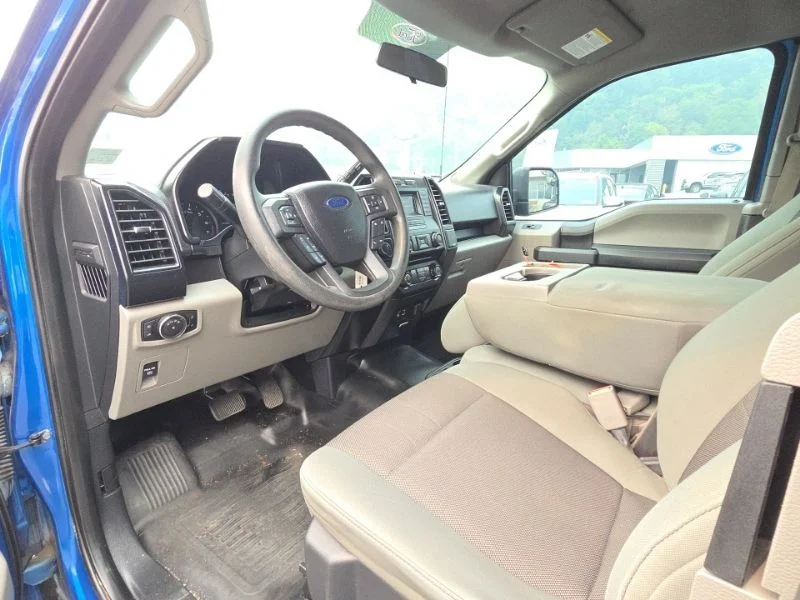 Used 2015  Ford XLT image 9