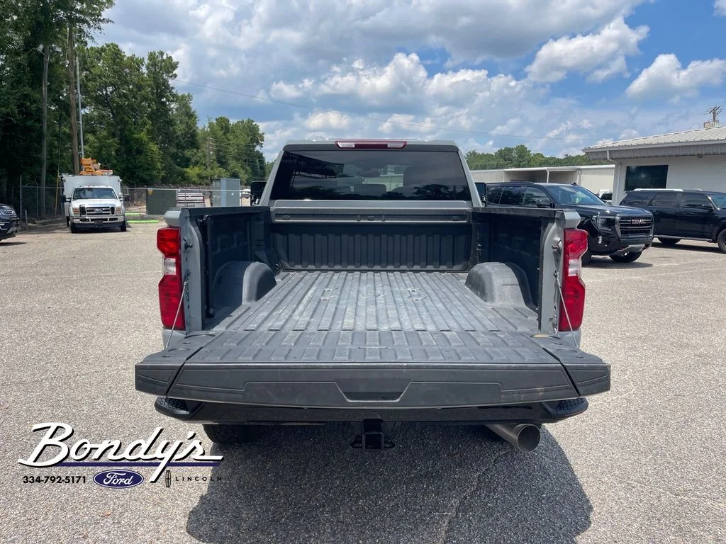 Used 2025 Slate Gray Metallic Chevrolet Custom image 14