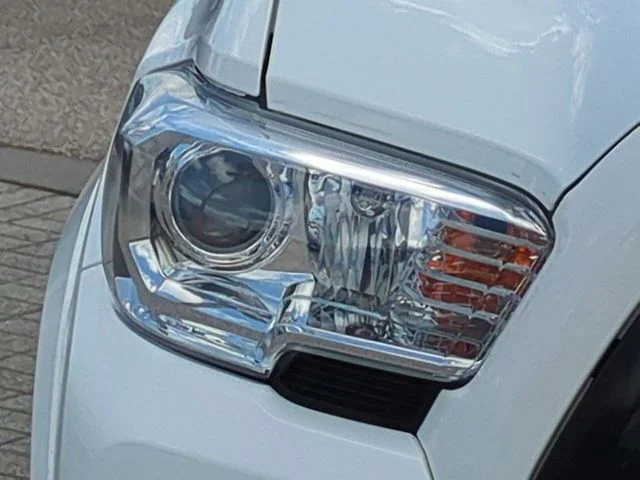 Certified Used 2022 White Toyota SR5 image 10