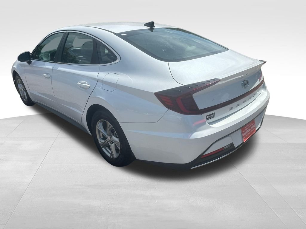 Used 2021 Gray Hyundai SE image 10