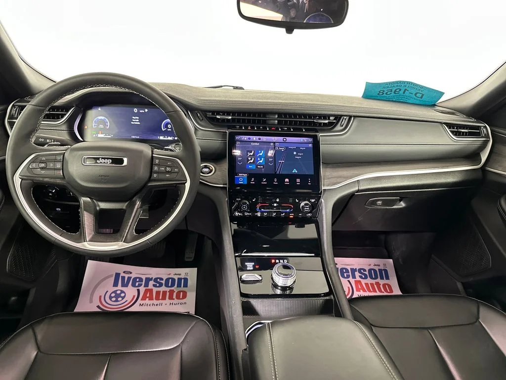 Used 2025 Black Jeep Limited image 31