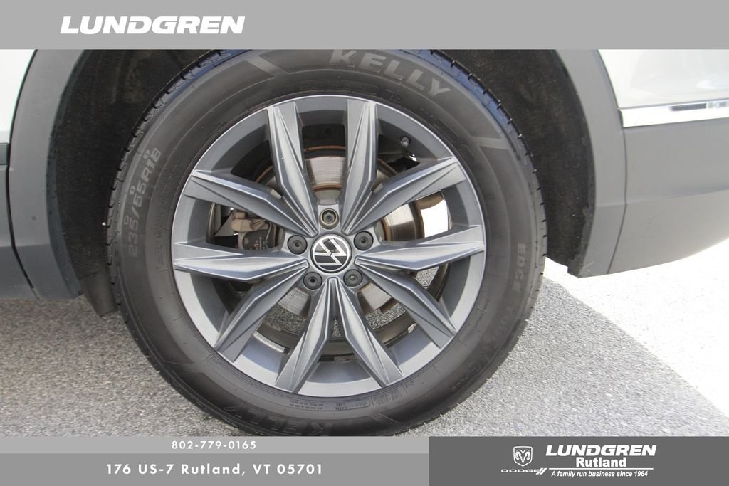 Used 2023 Gray Volkswagen 2.0T SE image 31