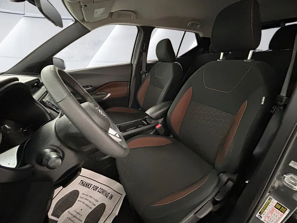 Used 2024 Gray Nissan SR image 8