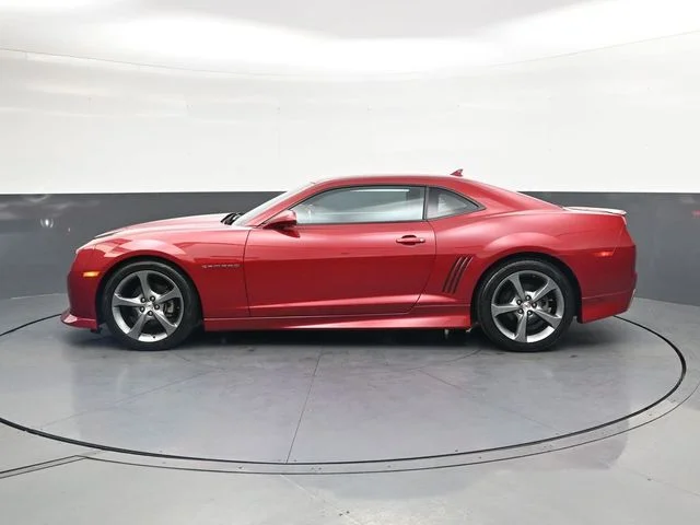 Used 2013 Red Chevrolet 2LT image 8