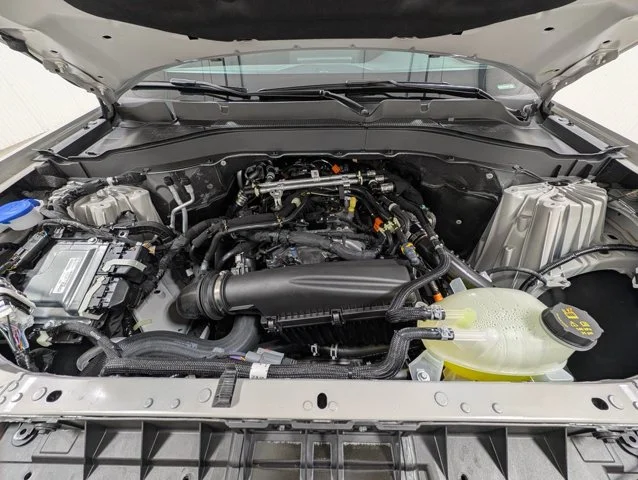 New 2027 Avalanche Gray Ford Active image 57