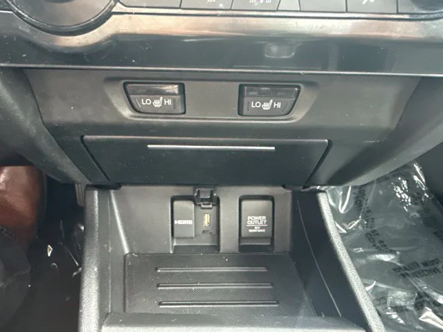 Used 2014 White Honda EX-L image 16