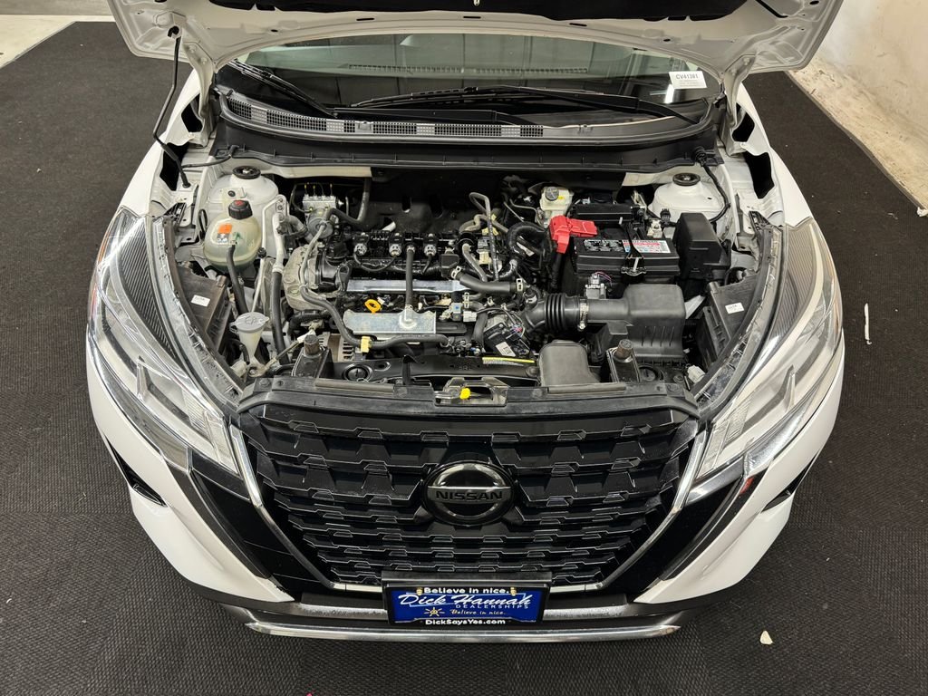 Used 2021 White Nissan SV image 10