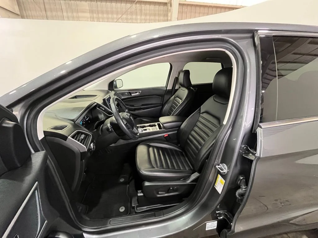Used 2024 Gray Ford SEL image 17