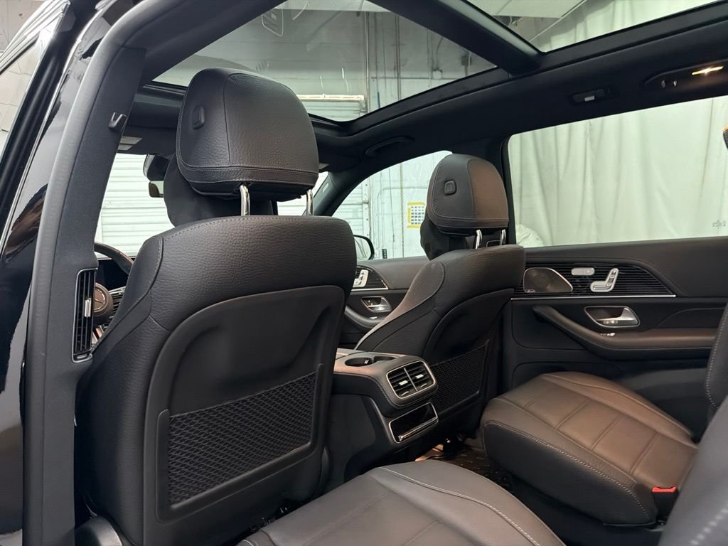 Certified Used 2025 Black Mercedes-Benz GLS 580 image 17