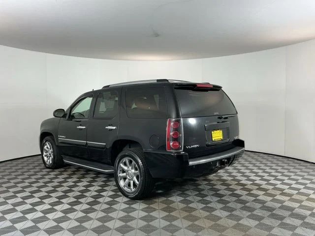Used 2007 Onyx Black GMC Denali image 3