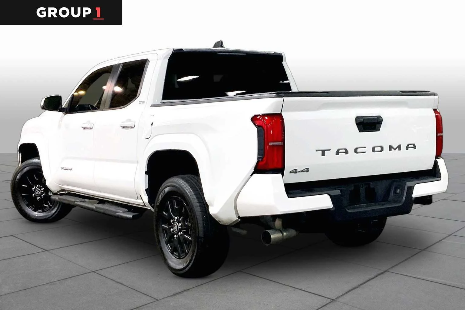 Used 2025 Ice Cap Toyota SR5 image 12