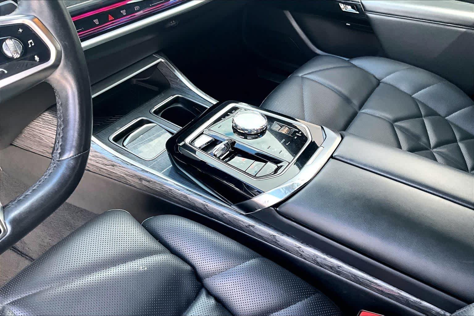 Used 2023 Black Sapphire Metallic BMW 740i image 17
