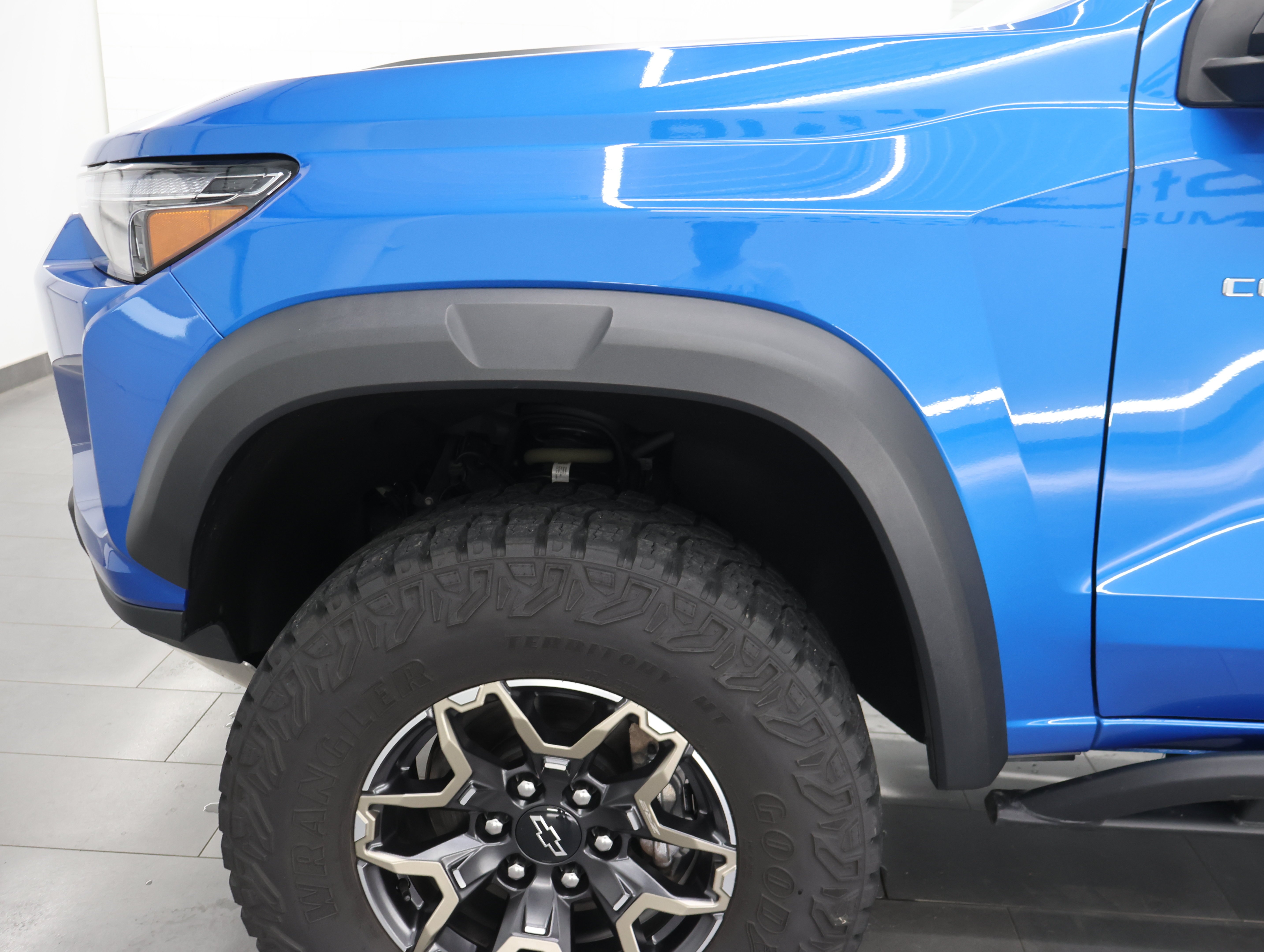 Used 2023 Glacier Blue Metallic Chevrolet 4x4 Crew Cab ZR2: CREW-SHORT-ZR2 CONVENIENCE III-HEATED SEATS-4WD-1 OWNER image 35