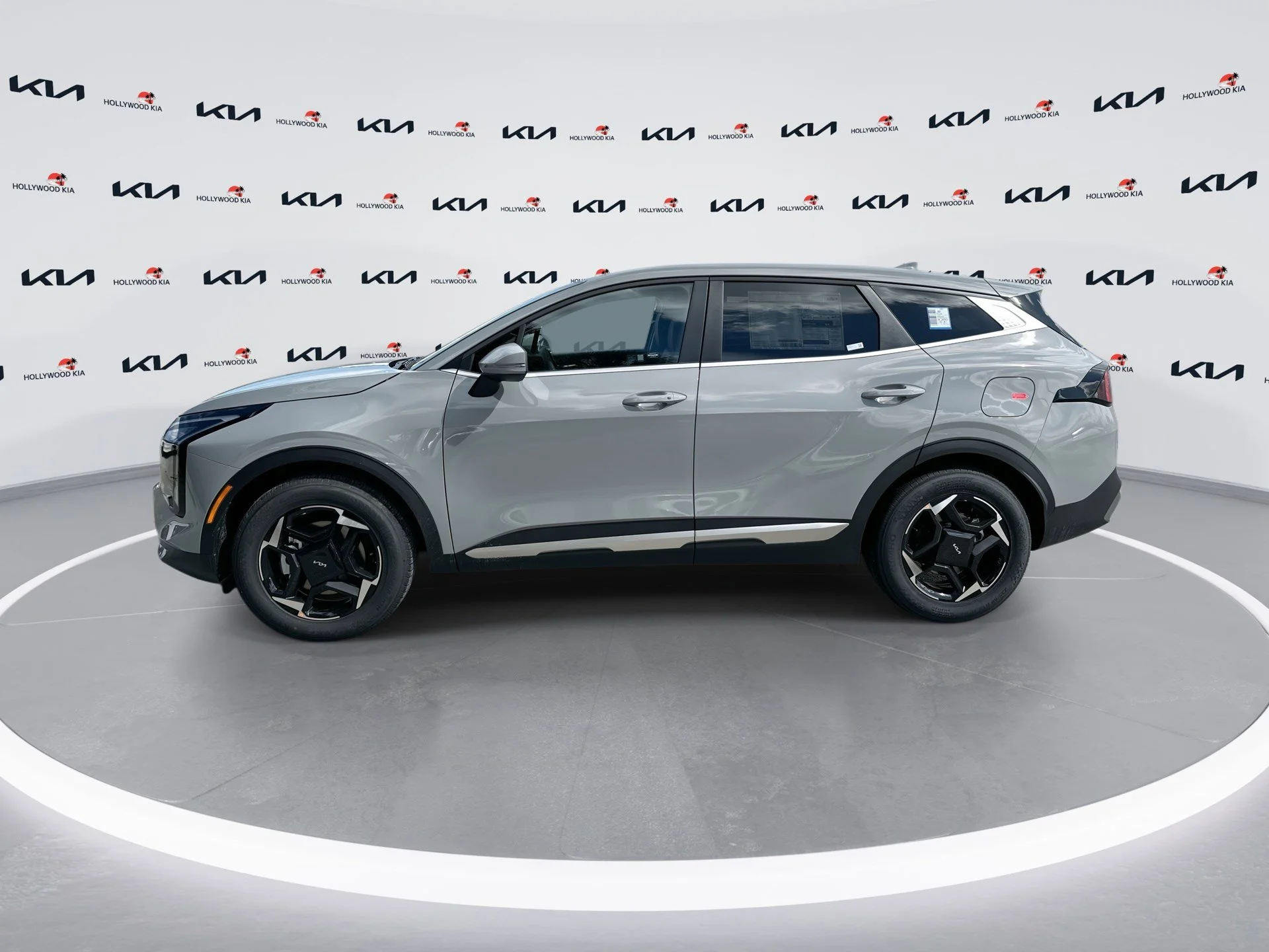New 2026 Gravity Gray Kia EX image 5