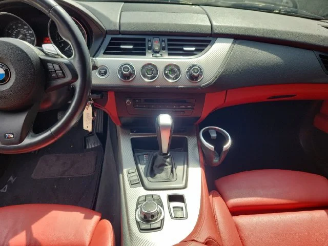 2011 BMW Z4 sDrive30i - Photo 12