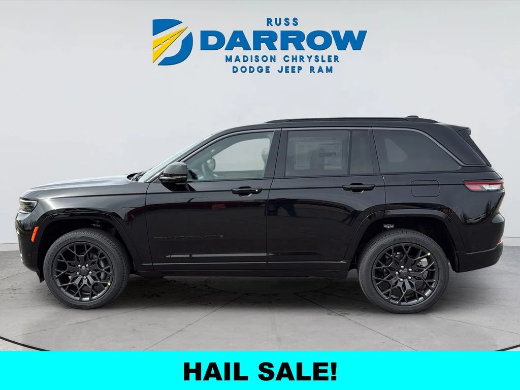 New 2026 Diamond Black Crystal Pearl-Coat Exterior Paint Jeep Summit image 4