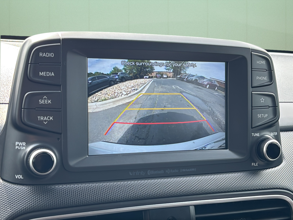 Used 2021 Chalk White Hyundai NIGHT image 31