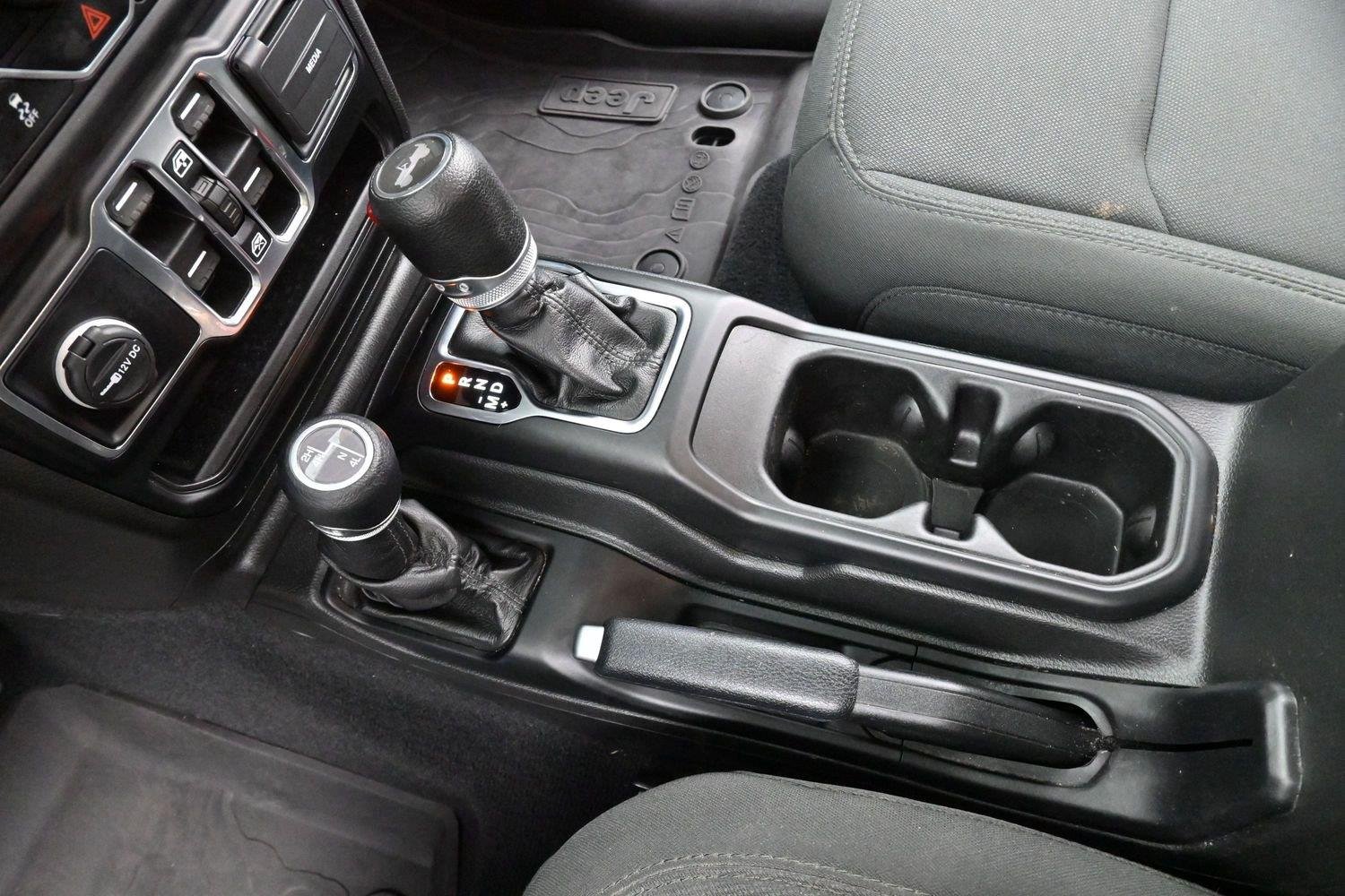 Used 2022 Granite Crystal Metallic Clearcoat Jeep Unlimited Sport S image 25