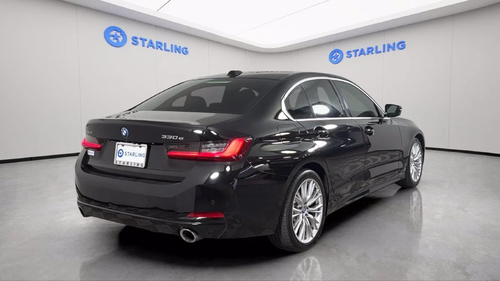 Used 2024 Black BMW xDrive image 9