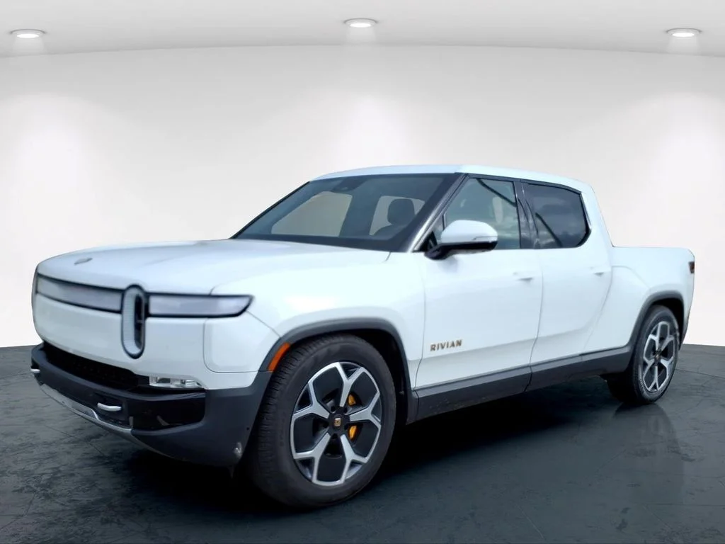 Used 2022 White Rivian Adventure image 1