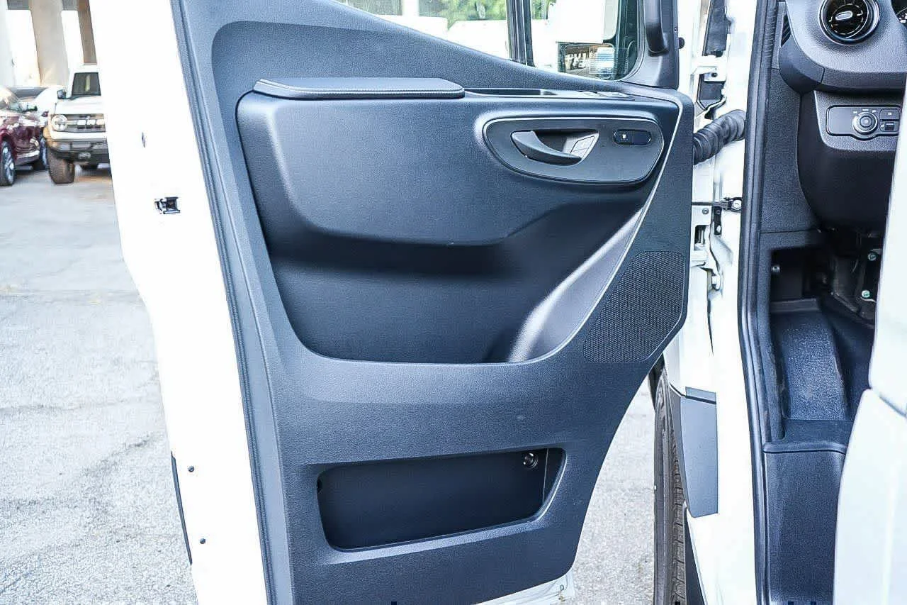 New 2026 Arctic White Mercedes-Benz Cargo 144WB High Roof RWD 2.0L I4 Diesel Turbo SO image 19
