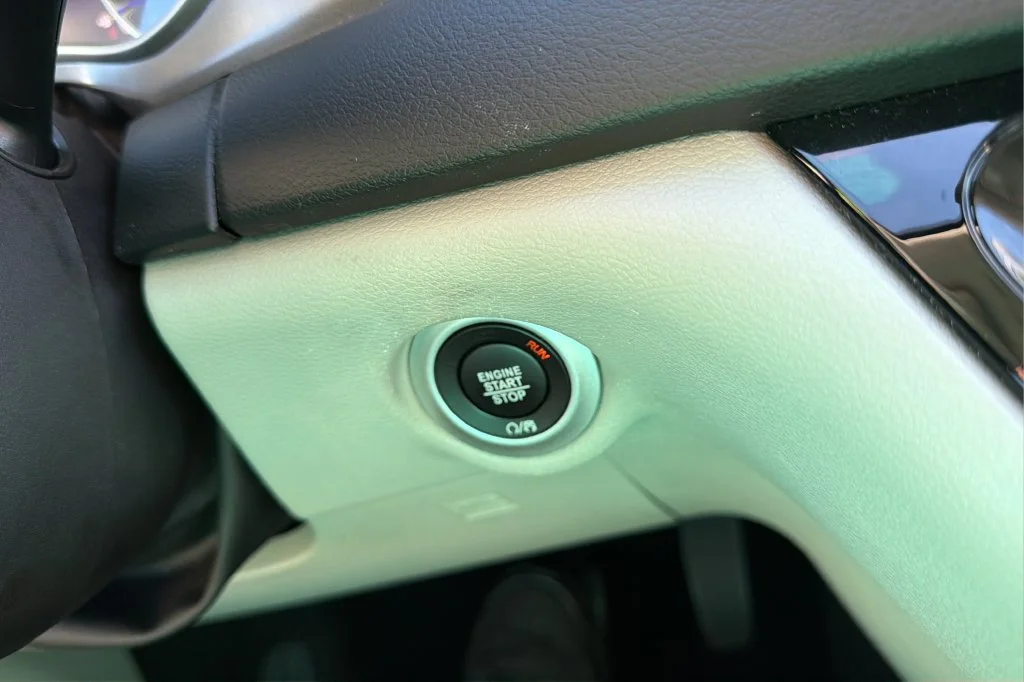 Used 2024 White Chrysler Touring L image 25