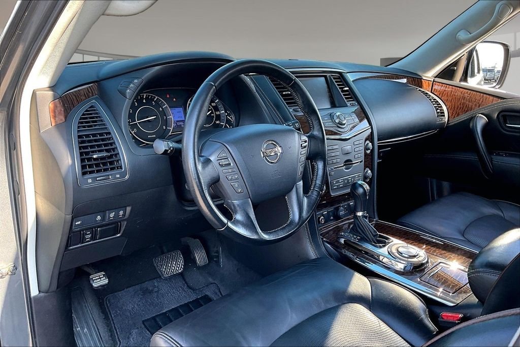 Used 2020 Gray Nissan Platinum image 13