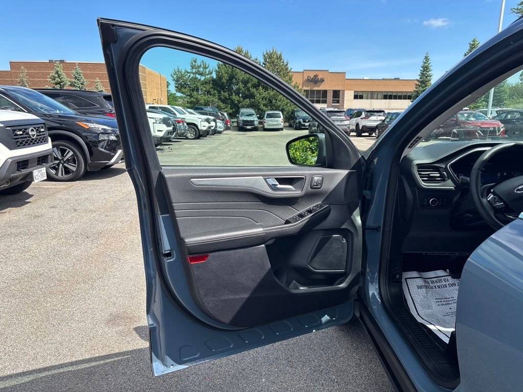 Used 2023 Blue Ford Platinum image 16