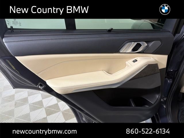 Used 2021 Arctic Grey Metallic BMW xDrive40i image 15
