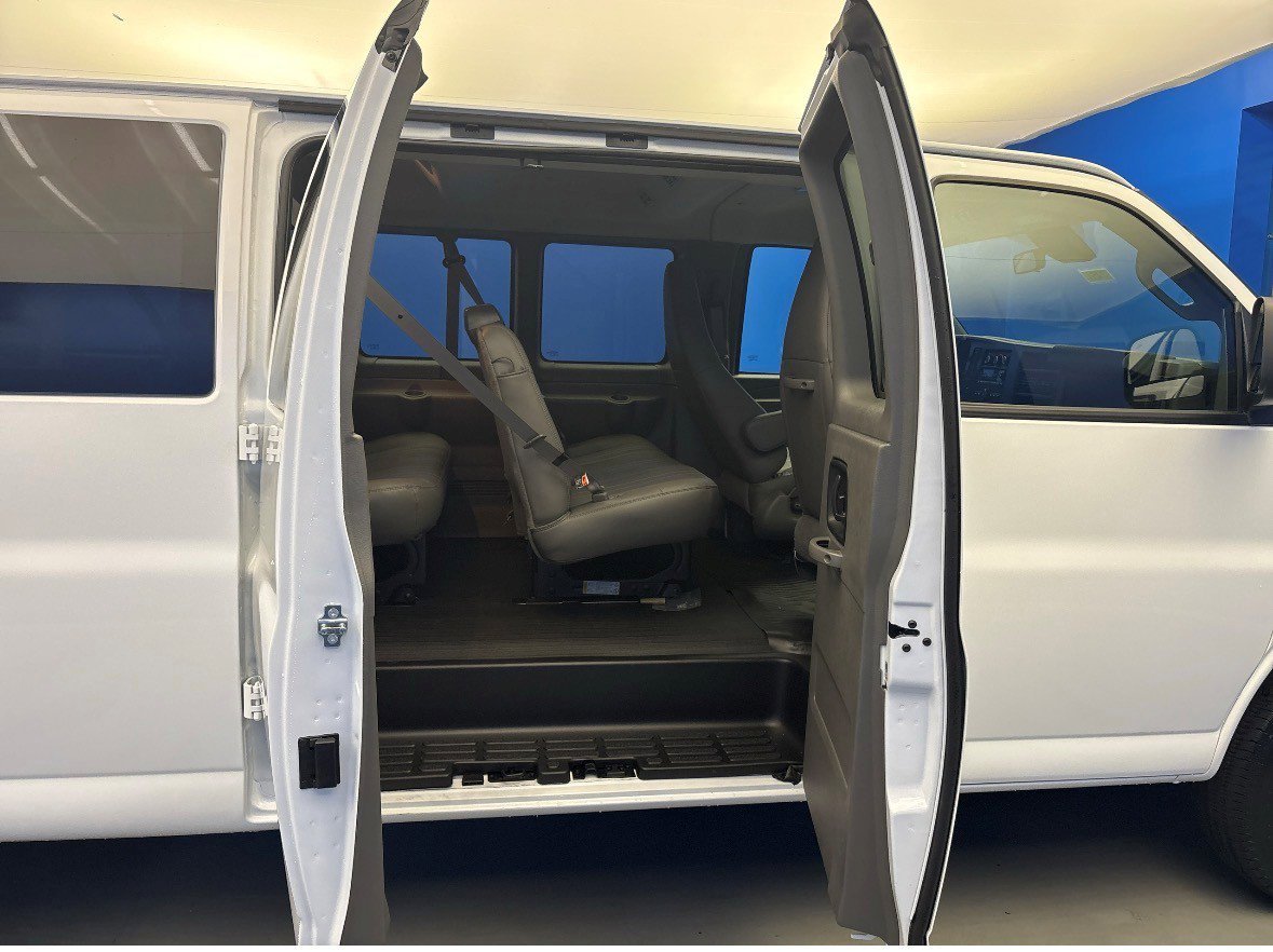 2025 Chevrolet Express Passenger LS - Photo 20