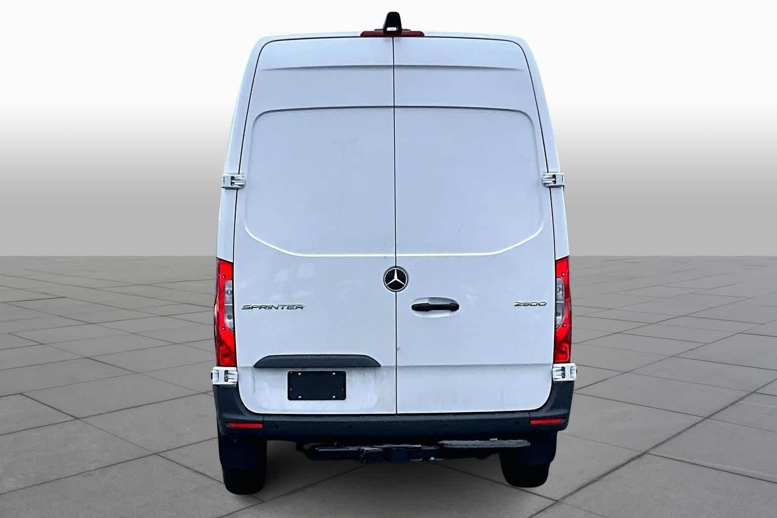 New 2026 Arctic White Mercedes-Benz  image 5