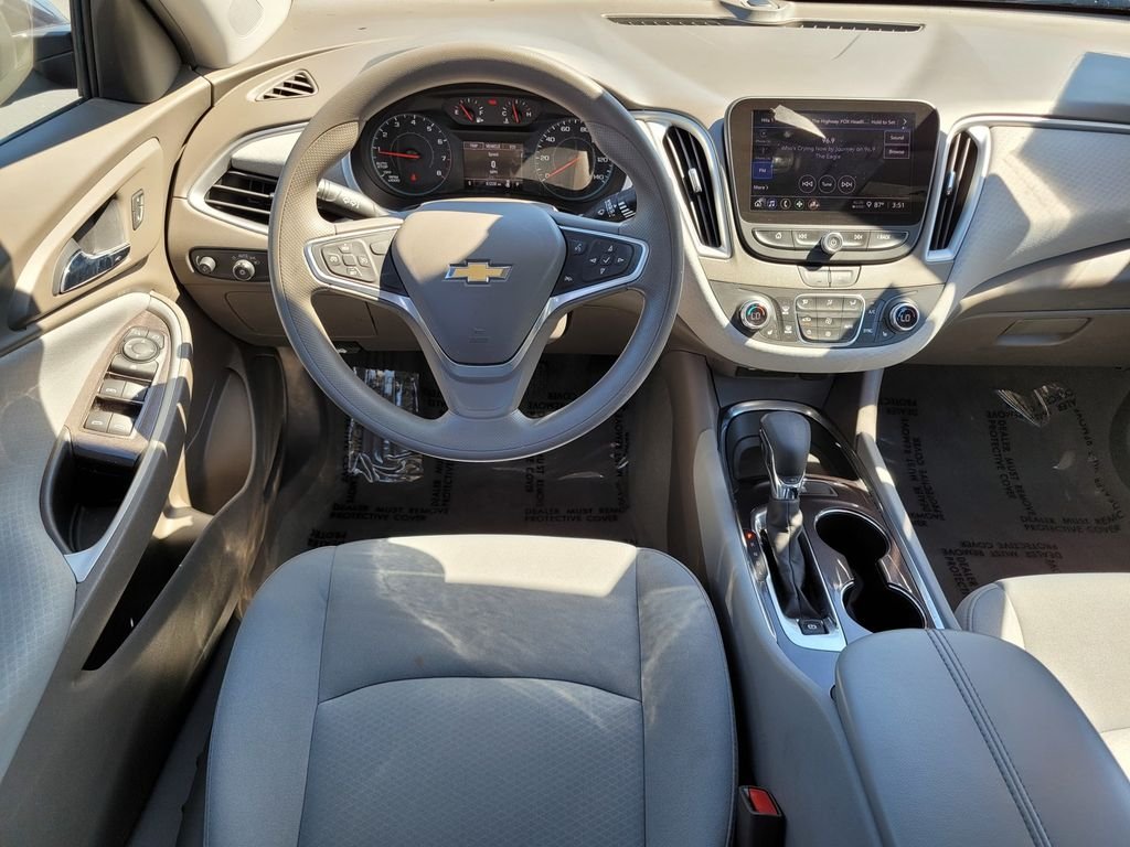 Used 2022 Gray Chevrolet LT image 12