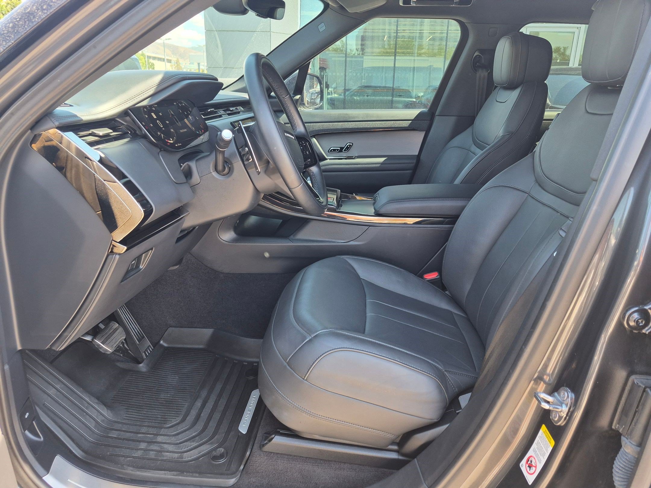 Used 2024 Gray Land Rover Dynamic SE image 15