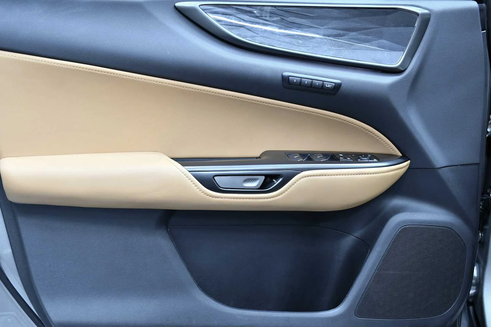 Used 2025 Atomic Silver Lexus Premium image 12