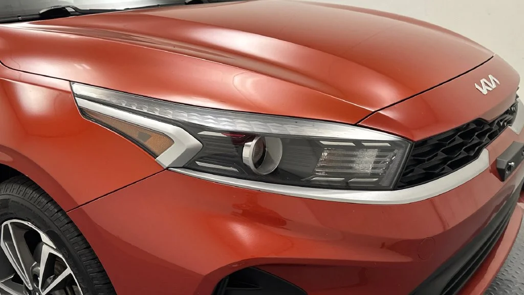 Used 2023 Red Kia LXS image 24