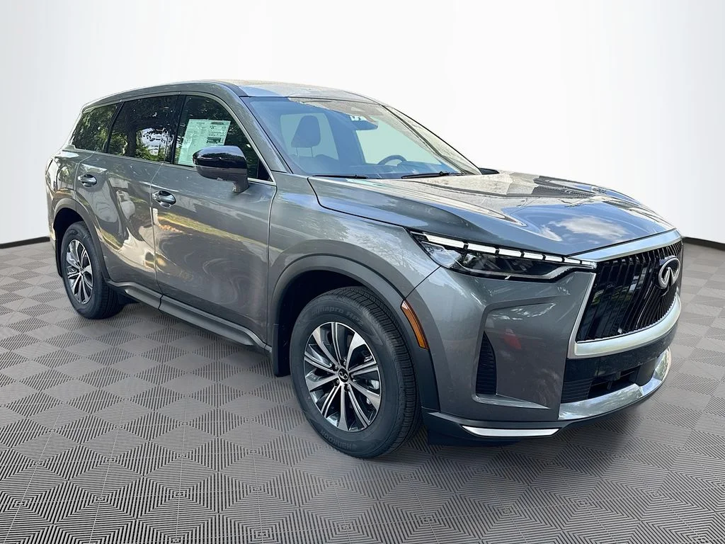 Used 2027 Gray INFINITI PURE image 4