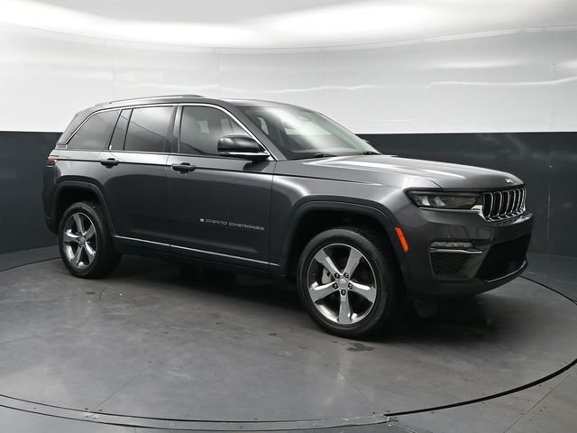 Used 2022 Gray Jeep Limited image 3