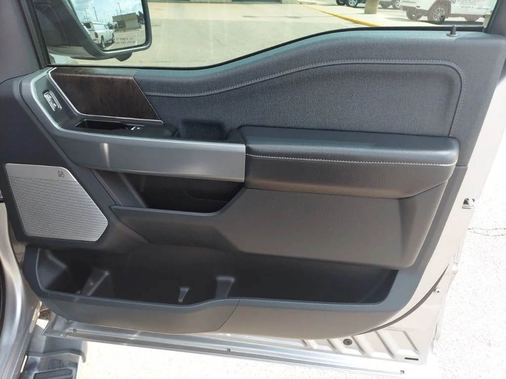 Used 2021 Silver Ford Lariat image 39