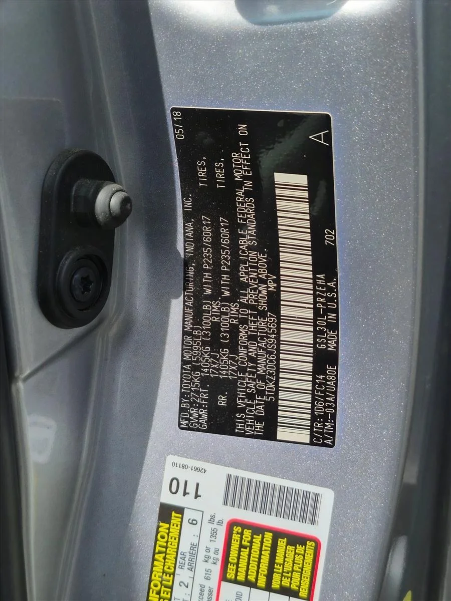 Used 2018 Silver Sky Metallic Toyota LE image 17